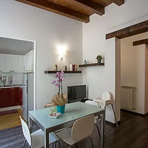 Apartment Pelagos, Syracuse